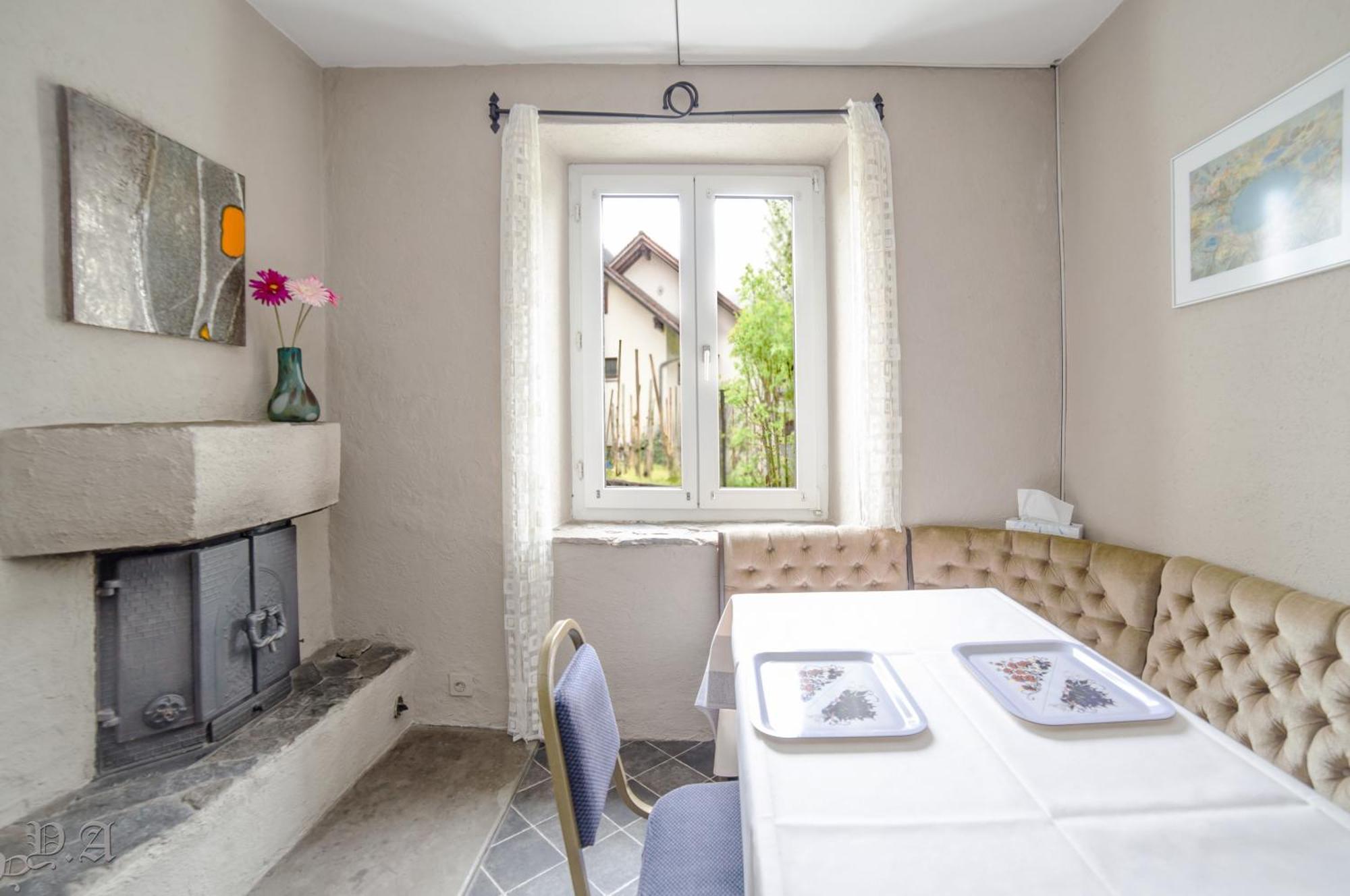 2,5 Zimmer Ferienwohnung mit Küche/Bad Triesen Exterior foto