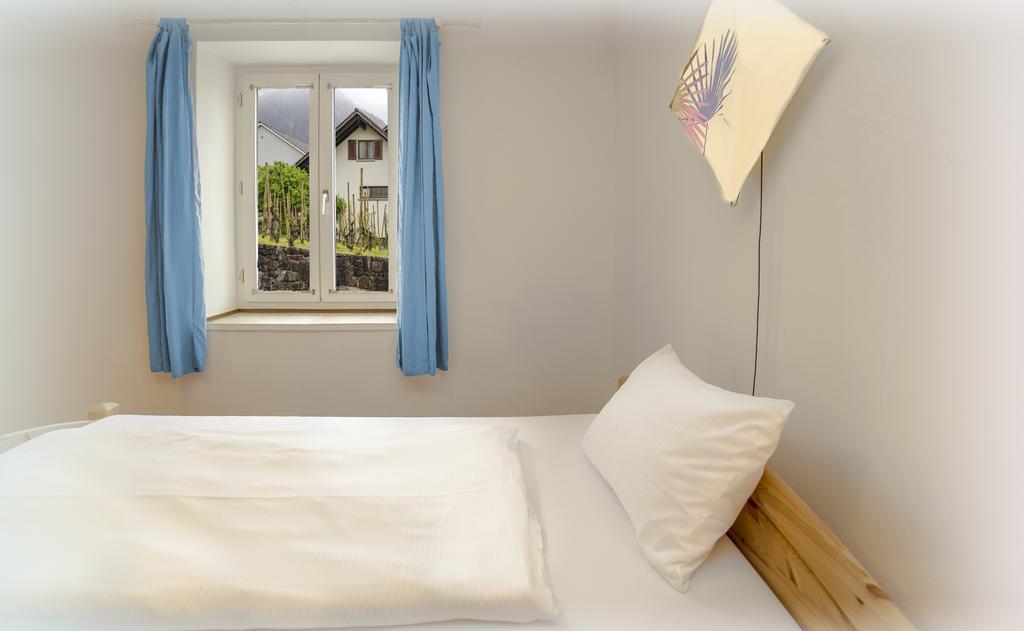 2,5 Zimmer Ferienwohnung mit Küche/Bad Triesen Exterior foto